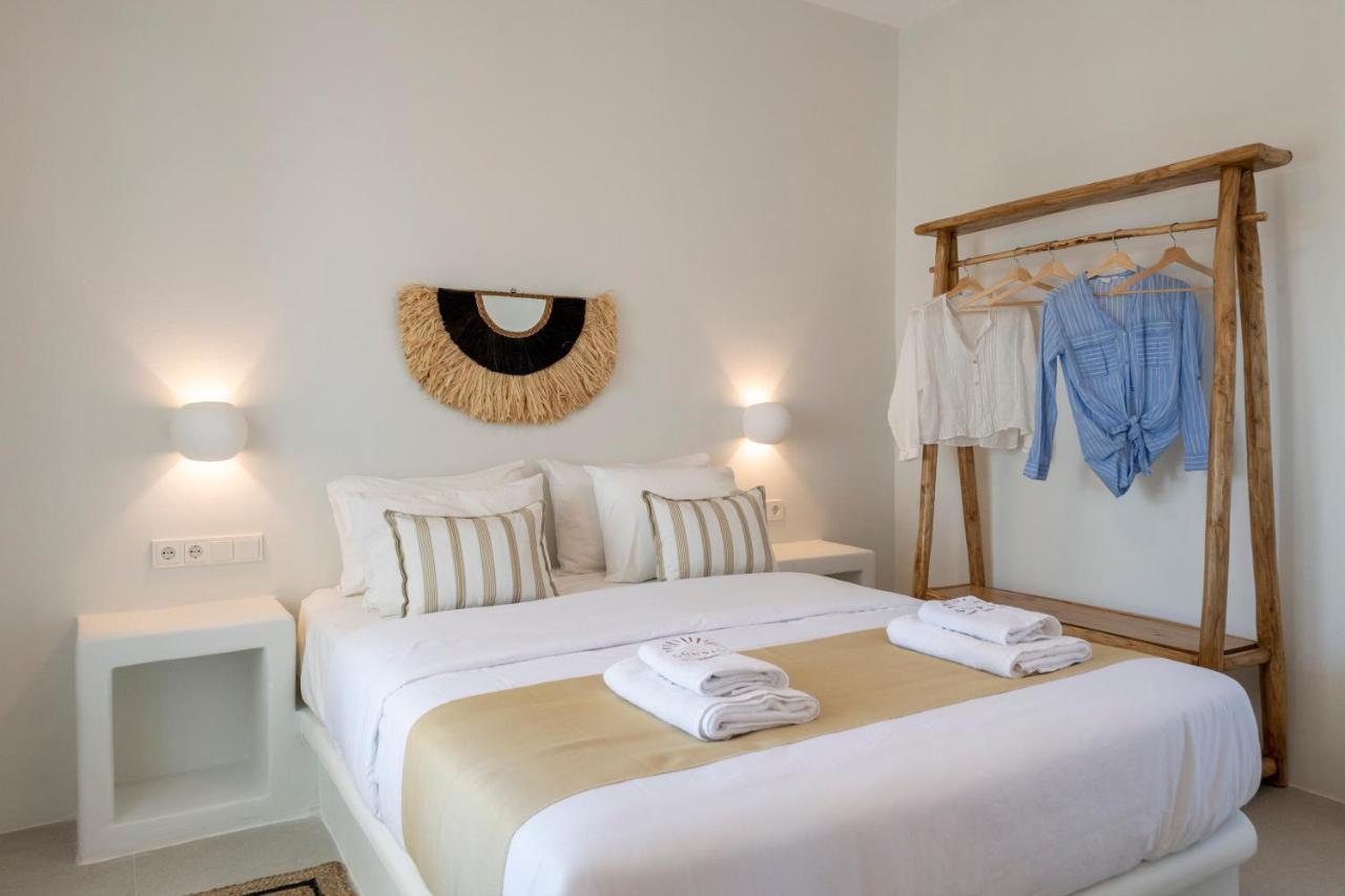 Sunrise Luxury Apartments & Suites Antiparos Town Exterior foto